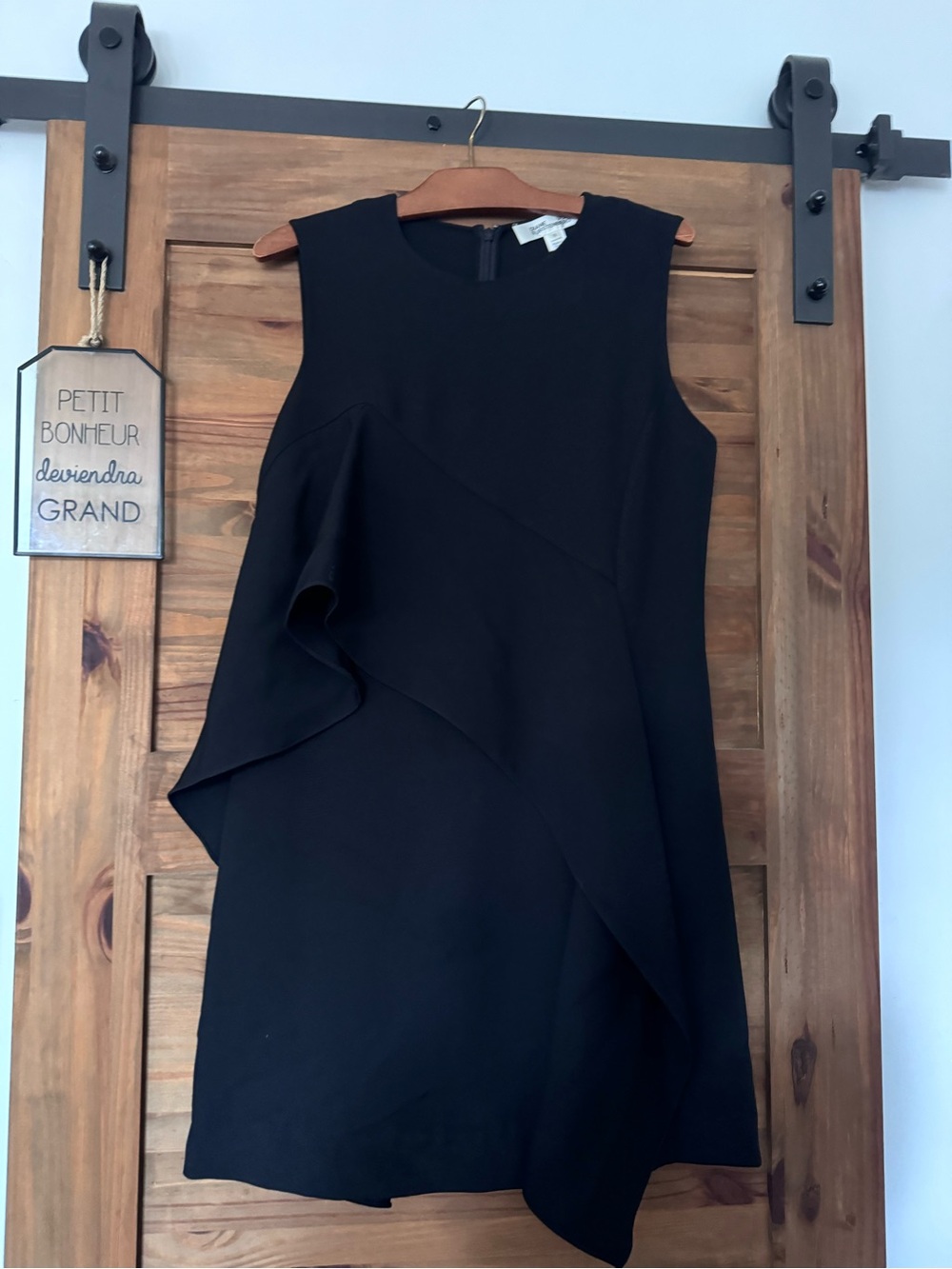 Diane Von Furstenberg Black Sleeveless Ruffle Shift Dress